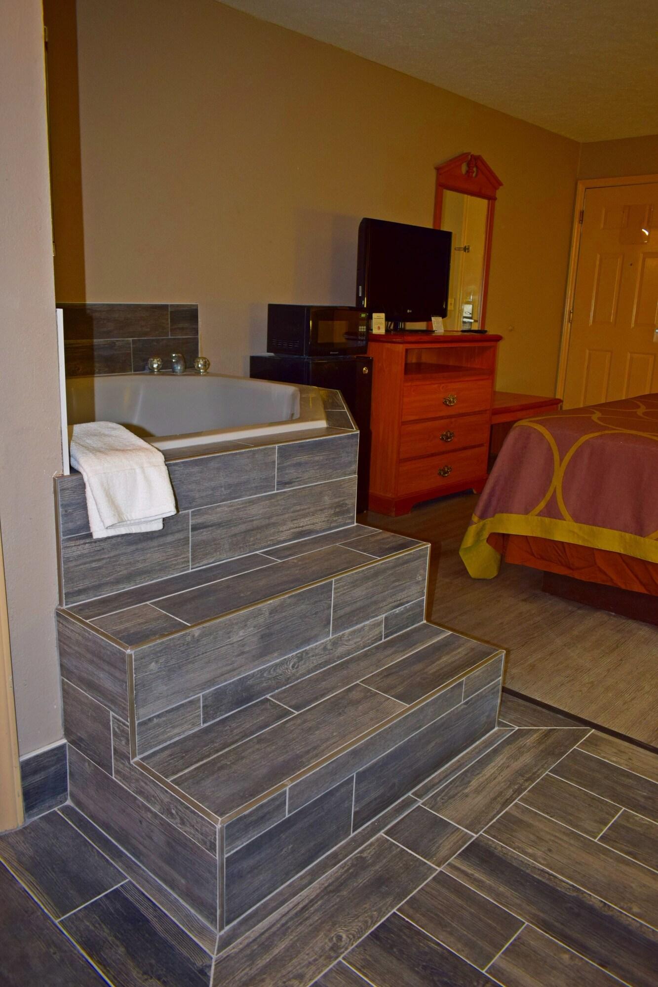 ซูเปอร์ 8 บาย วินด์แฮม ชิสเวล/แม็กซ์ เมดโดว์ แอเรีย Hotel Max Meadows ภายนอก รูปภาพ
